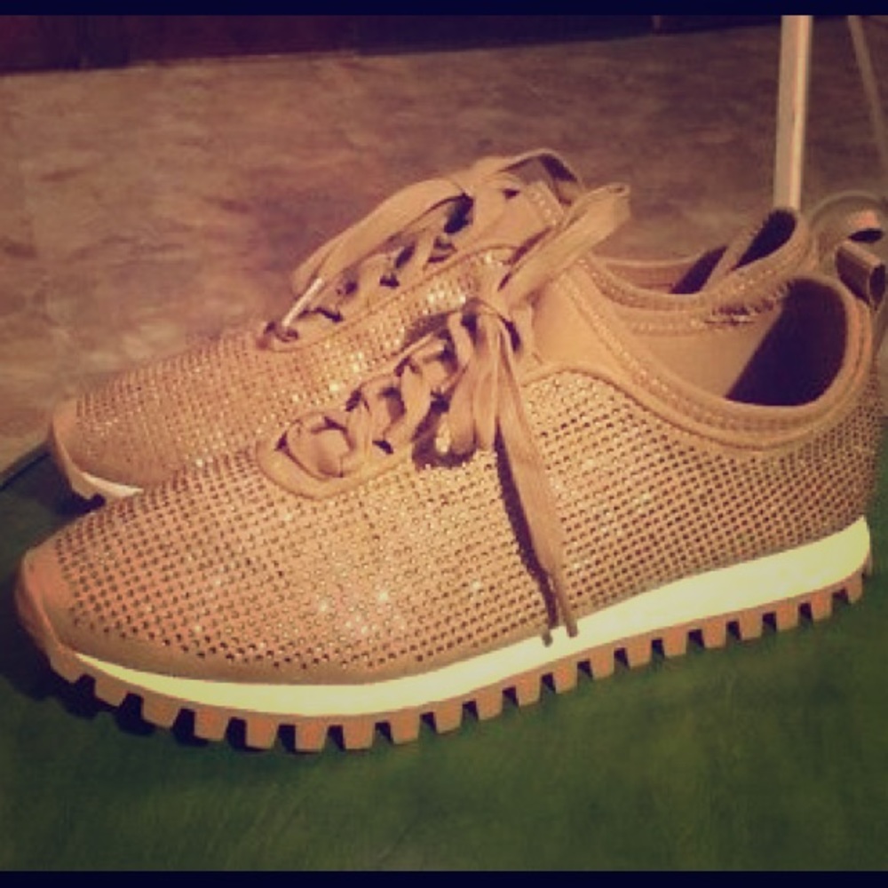 NWOT Sz 8 Gold BCBG Sock Fit Rhinestone Sneaker
